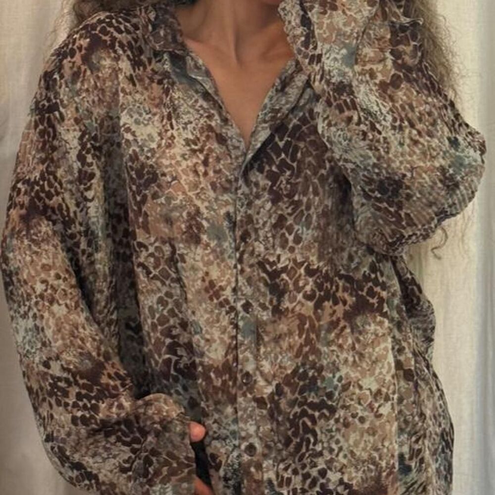 Petite-sophisticate Women's multi Blouse